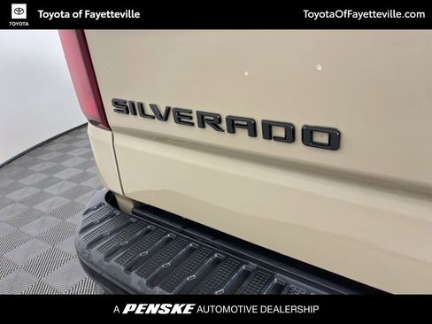 Used 2022 Chevrolet Silverado 1500 LT Trail Boss w/ LT Trail Boss Premium Package AWD/4WD image 11