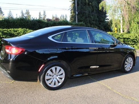 Used 2016 Chrysler 200 LX FWD image 3
