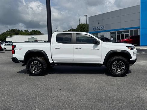 Used 2026 Chevrolet Colorado ZR2 AWD/4WD image 2