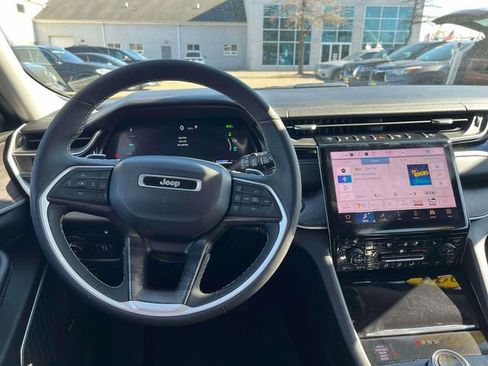 Used 2022 Jeep Grand Cherokee Limited 4xe w/ Luxury Tech Group II AWD/4WD image 25