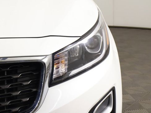 Used 2019 Kia Sedona EX image 13