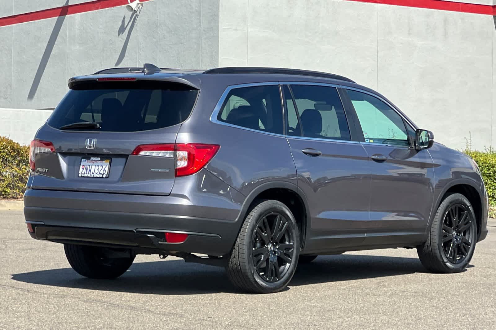 Used 2021 Honda Pilot Special Edition image 2