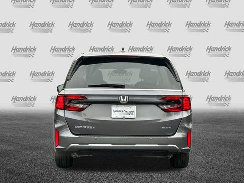 Used 2025 Honda Odyssey Elite image 6