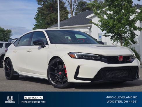 Used 2023 Honda Civic Type R image 1