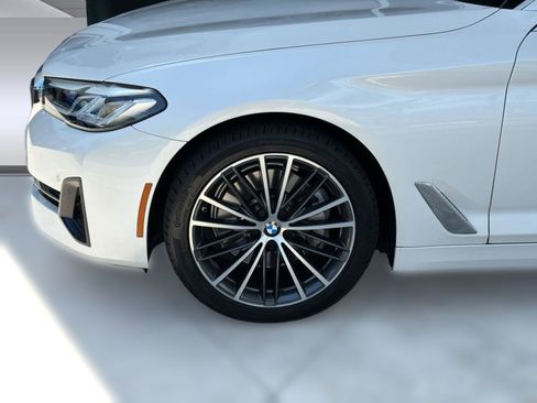 Used 2023 BMW 530i w/ Premium Package RWD image 12