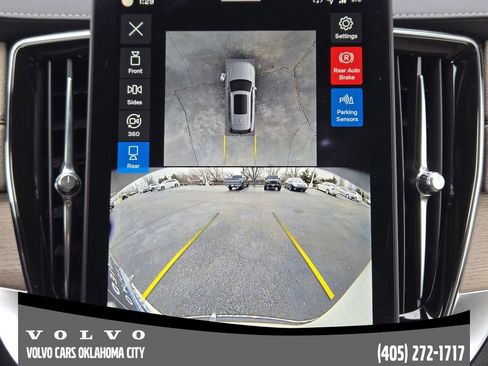 Certified 2026 Volvo XC90 B6 Plus w/ Protection Package Premier image 17