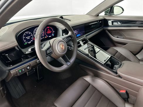New 2026 Porsche Panamera image 4