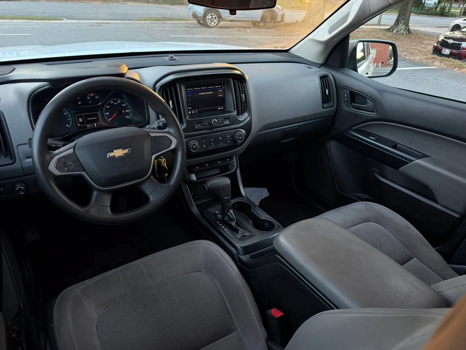 Used 2021 Chevrolet Colorado W/T w/ WT Convenience Package AWD/4WD image 10
