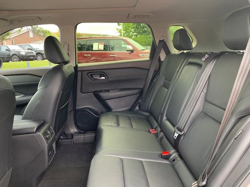 Used 2023 Nissan Rogue SL FWD image 25