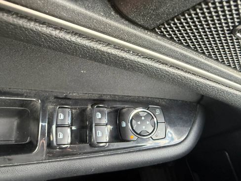 Used 2018 Ford Edge SEL AWD/4WD image 25