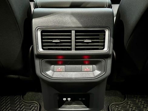New 2026 Volkswagen Atlas Cross Sport SEL Premium R-Line AWD/4WD image 19