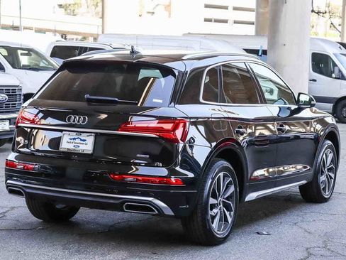 Used 2022 Audi Q5 2.0T Premium w/ Convenience Package image 4