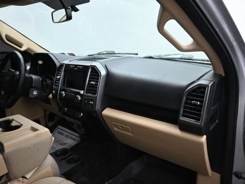 Used 2017 Ford F150 XLT w/ Equipment Group 302A Luxury AWD/4WD image 8