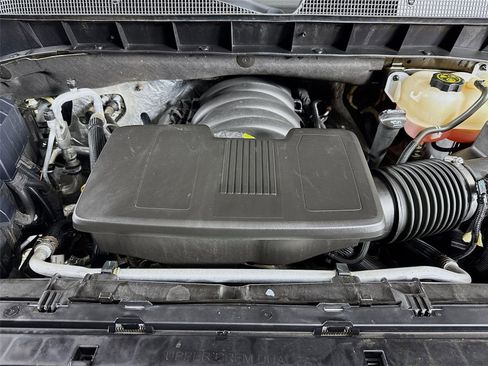 Used 2021 Chevrolet Silverado 1500 LT Trail Boss w/ Convenience Package II AWD/4WD image 31