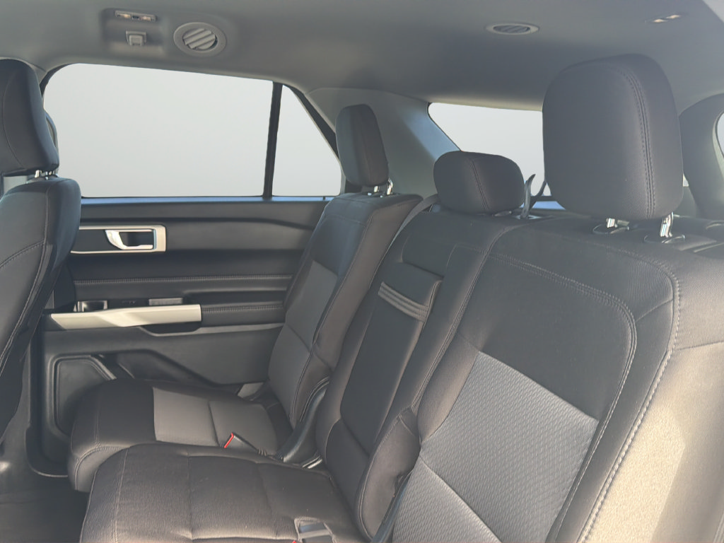 Used 2023 Ford Explorer XLT RWD image 28