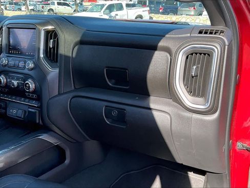 Used 2019 GMC Sierra 1500 AT4 w/ Off Road Performance Package image 18