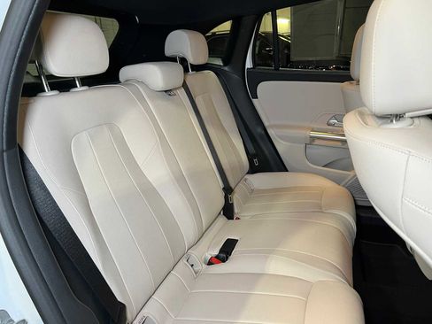 Certified 2025 Mercedes-Benz GLA 250 4MATIC image 14