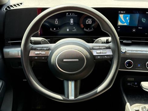 Used 2024 Hyundai Kona SE FWD image 13