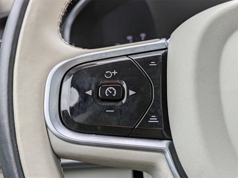 Certified 2025 Volvo XC90 B6 Ultra w/ Lounge Package image 35