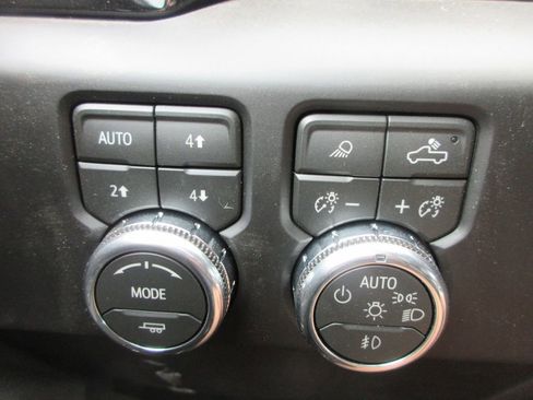 New 2026 GMC Sierra 1500 AT4 w/ AT4 Premium Package AWD/4WD image 19