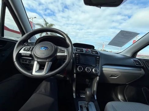 Used 2018 Subaru Forester 2.5i Premium w/ All-Weather Package image 5