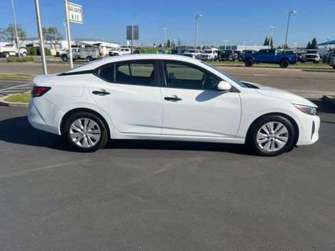 Used 2025 Nissan Sentra S FWD image 16