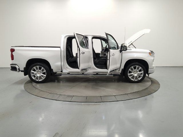 Used 2024 Chevrolet Silverado 1500 High Country w/ High Country Premium Package AWD/4WD image 16