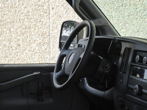 Used 2020 GMC Savana 2500 w/ Driver Convenience Package image 19