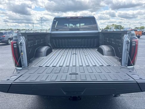 New 2026 GMC Sierra 2500 AT4 w/ AT4 Premium Plus Package AWD/4WD image 34