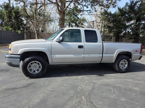 Used 2004 Chevrolet Silverado 1500 Z71 Pickup 4D 6 1/2 ft w/ Light Duty Power Package image 6