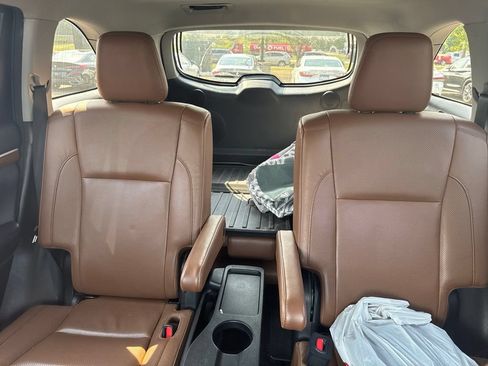 Used 2018 Toyota Highlander Limited AWD/4WD image 26