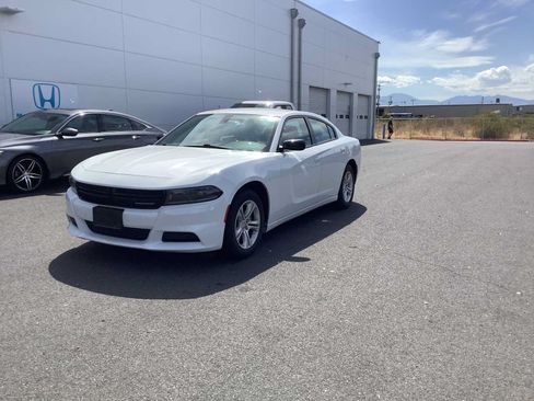 Used 2023 Dodge Charger SXT RWD image 2
