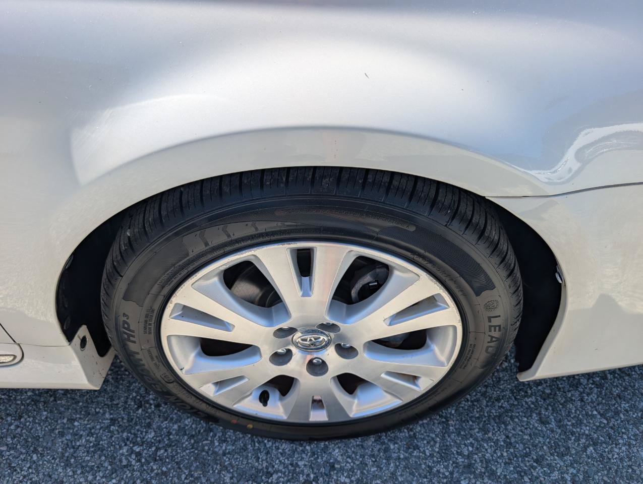 Used 2011 Toyota Avalon FWD image 4