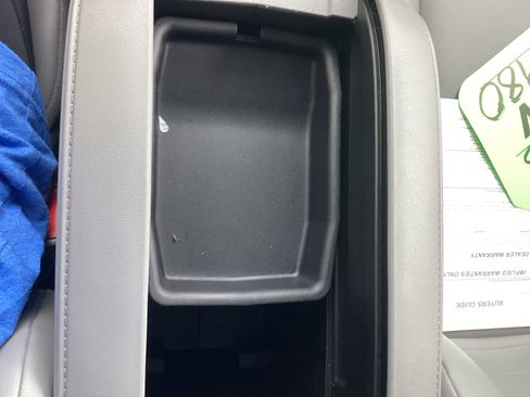 Certified 2023 Toyota Highlander XLE image 36