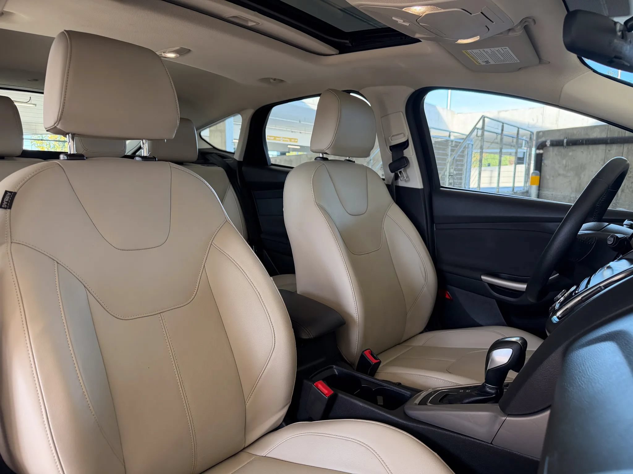 Used 2018 Ford Focus Titanium FWD image 26