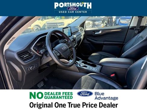 Certified 2022 Ford Escape SEL w/ SEL Stealth AWD Package image 4