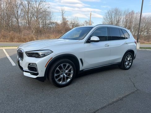 Used 2019 BMW X5 xDrive40i w/ Premium Package 2 AWD/4WD image 3