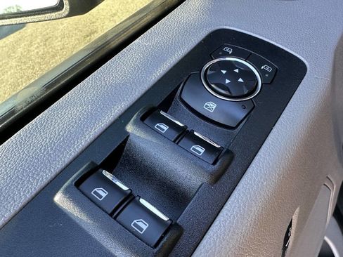 Used 2016 Ford F150 XLT image 28