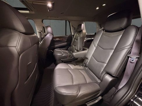 Used 2015 Cadillac Escalade Premium AWD/4WD image 25
