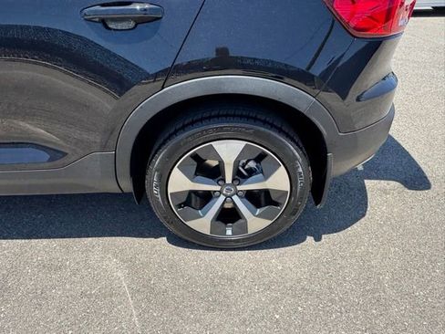 New 2025 Volvo XC40 B5 Core w/ Climate Package image 12