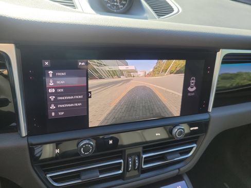 Used 2023 Porsche Macan S AWD/4WD image 34
