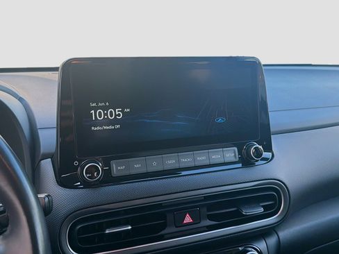 Used 2022 Hyundai Kona Limited FWD image 10