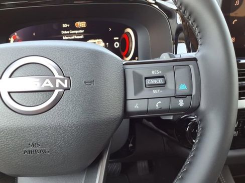 New 2026 Nissan Pathfinder Platinum FWD image 11
