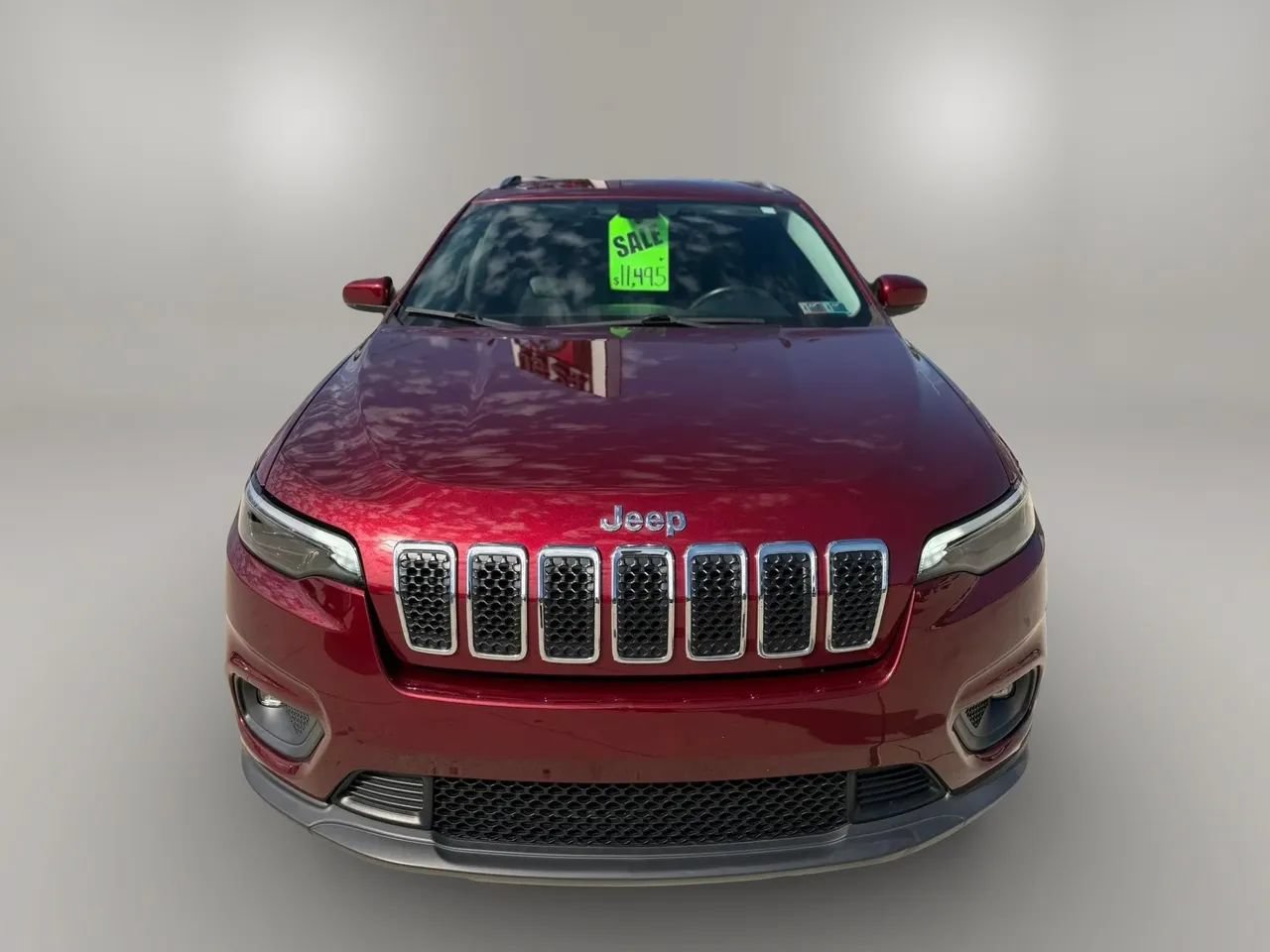 Used 2019 Jeep Cherokee Latitude Plus w/ Cold Weather Group AWD/4WD image 2