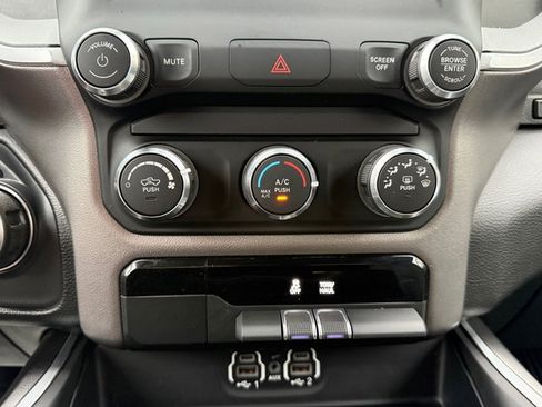 Used 2020 RAM 1500 Big Horn image 25