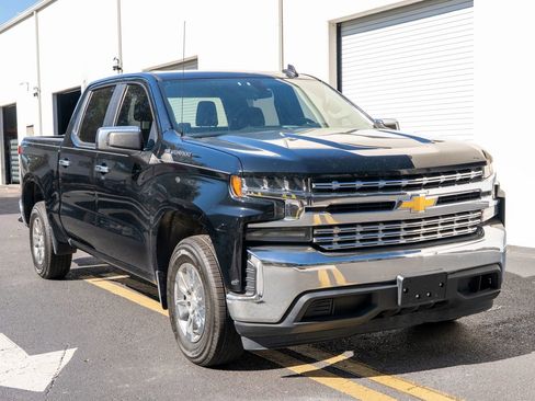 Used 2019 Chevrolet Silverado 1500 LT w/ All-Star Edition image 3