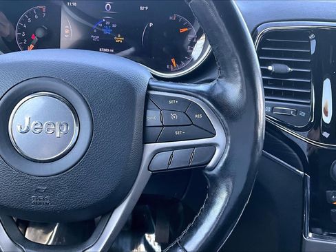 Used 2020 Jeep Grand Cherokee Limited w/ Luxury Group II AWD/4WD image 24