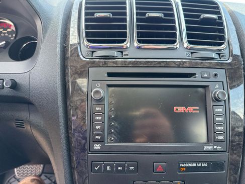 Used 2011 GMC Acadia Denali AWD/4WD image 17