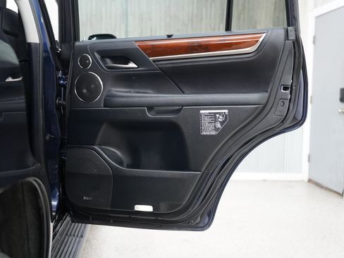 Used 2016 Lexus LX 570 4WD 4dr w/ Luxury Package image 36