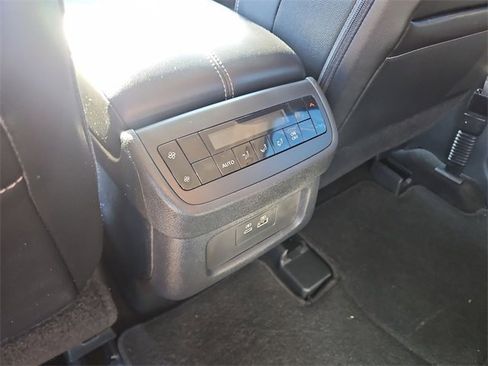 Used 2023 Nissan Pathfinder SL image 21